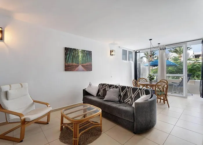 Apartmanhotel Casa Lizzy - Con Vista Giardino N325 Arona