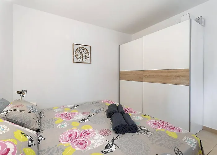 Casa Lizzy - Con Vista Giardino N325 Apartmanhotel 4*