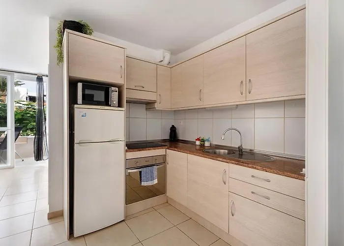 Casa Lizzy - Con Vista Giardino N325 Apartmanhotel Arona