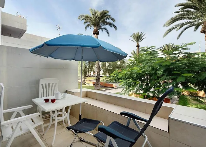 Apartmanhotel Casa Lizzy - Con Vista Giardino N325 Arona