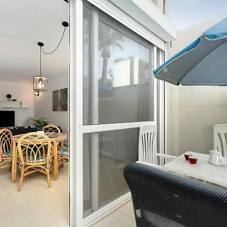 Hotel apartamentowy Casa Lizzy - Con Vista Giardino N325 4*