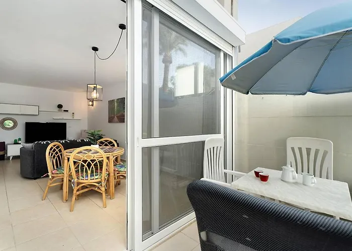 Hotel apartamentowy Casa Lizzy - Con Vista Giardino N325 4*